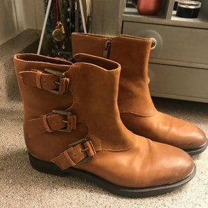 Like-new motorcycle boots